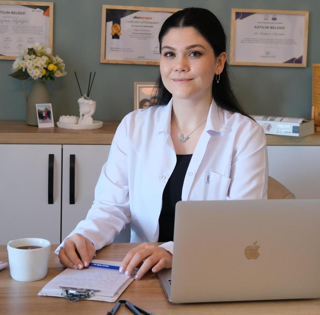 Diyetisyen Yağmur Aydoğdu